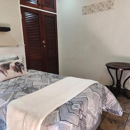 Goodnight Guest Lodge Johannesburg Exteriör bild